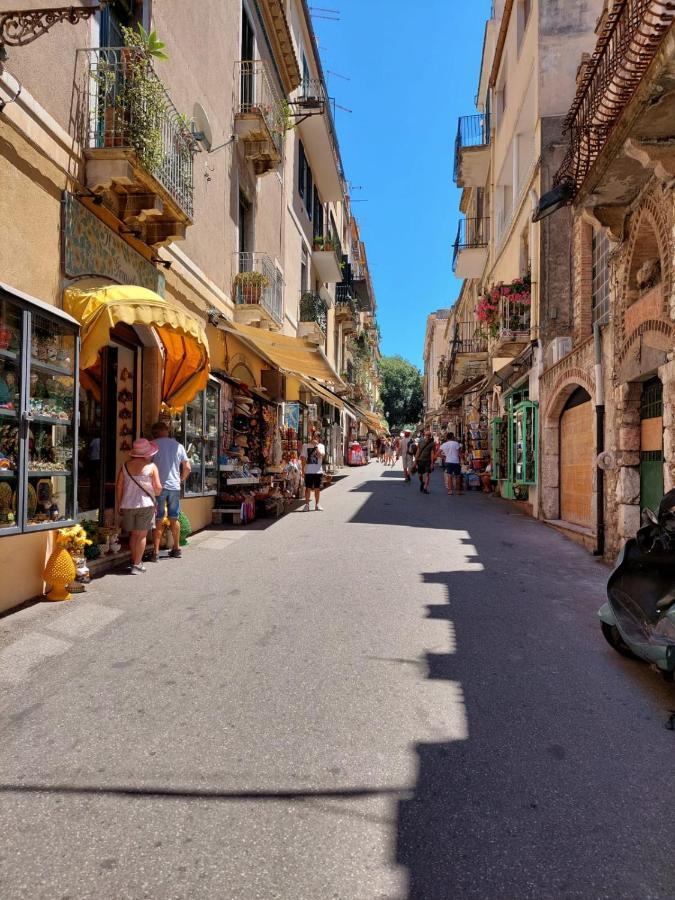 Al Teatro Antico Rooms&House Taormina Esterno foto