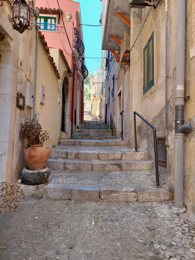 Al Teatro Antico Rooms&House Taormina Esterno foto